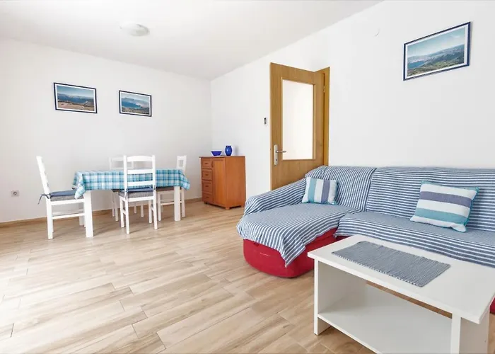 Roko & Lukas 公寓 *